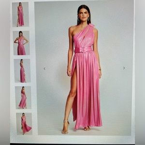 Beautiful Retrofete dress, brand new! Available